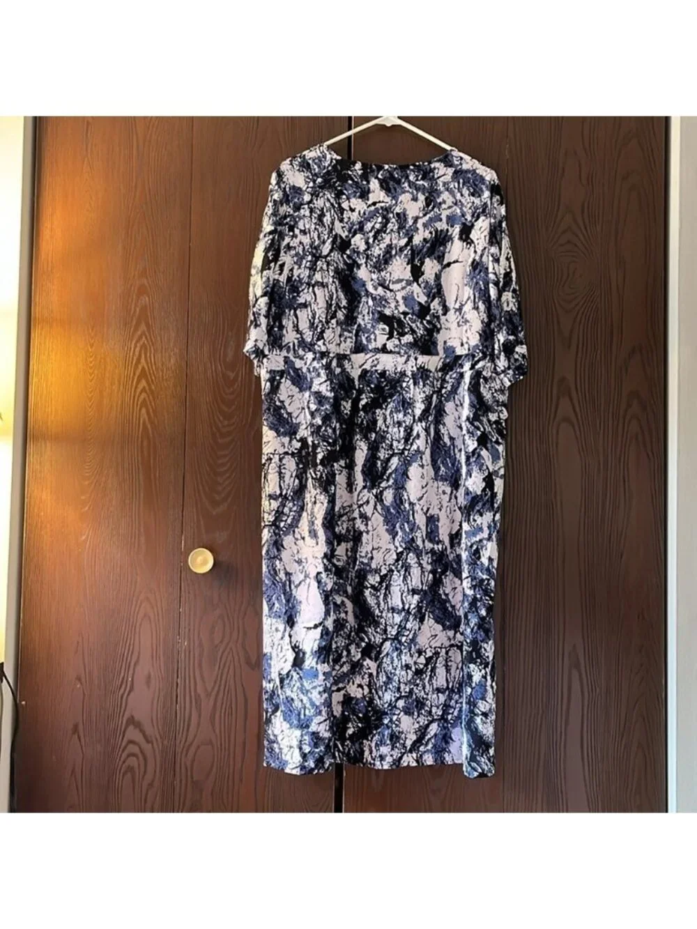 No Brand Boho, short sleeved midi white, navy, black dress. Size XXL. NWOT
